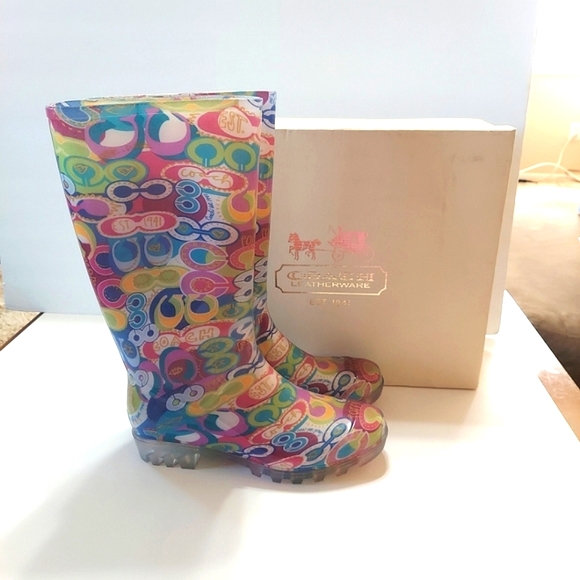NWOT Coach Pixy Poppy Multi Color Size 7M Rain Boots In Box - Picture 5 of 16